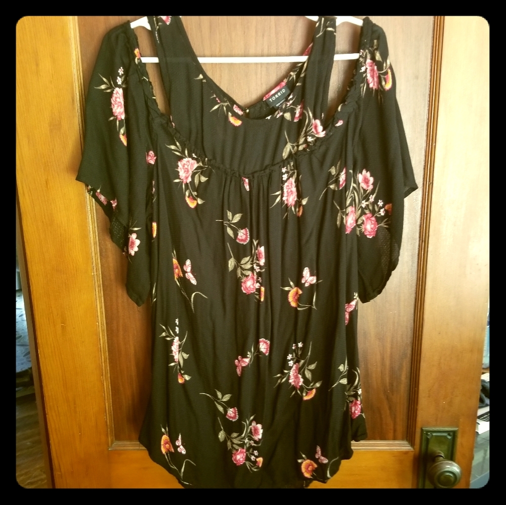 Torrid Cold-Shoulder Floral Top
